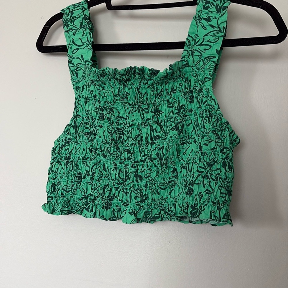 Ingrid & Isabel Green Smocked Sleeveless Crop Tank Top